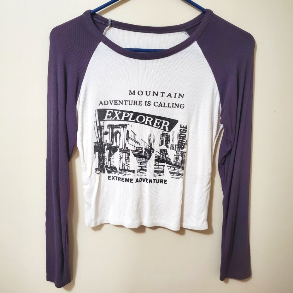 Long-Sleeve Gray/White Brooklyn NY Raglan Shirt (S-M)